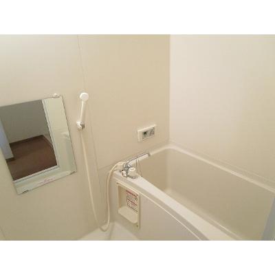 Ｃｏｕｒｔ　Ｌｉｖｅｌｙ 202【管理NO：1-009757501-02020】 ★家具家電は申し込み後に搬入します★ ★2026年11月中旬入居可能★の物件写真4