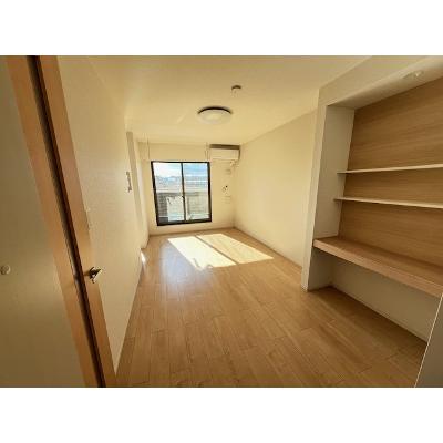 ラ・リベルテⅡ 203【管理NO：1-022626202-02030】 ★家具家電は申し込み後に搬入します★ ★2026年11月中旬入居可能★の物件写真2