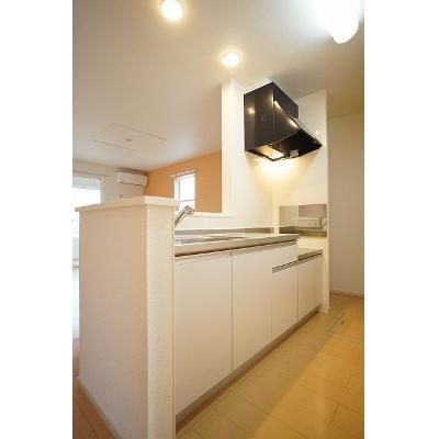 エスペシャリー 104【管理NO：1-020844601-01040】 ★家具家電は申し込み後に搬入します★ ★2026年11月中旬入居可能★の物件写真3