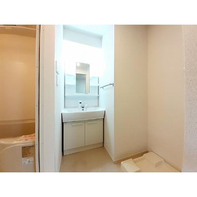 アトランティス 101【管理NO：1-023280701-01010】 ★家具家電は申し込み後に搬入します★ ★2026年11月中旬入居可能★の物件写真6