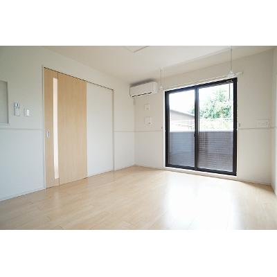 ティアラⅢ 101【管理NO：1-022052801-01010】 ★家具家電は申し込み後に搬入します★ ★2026年11月中旬入居可能★の物件写真2