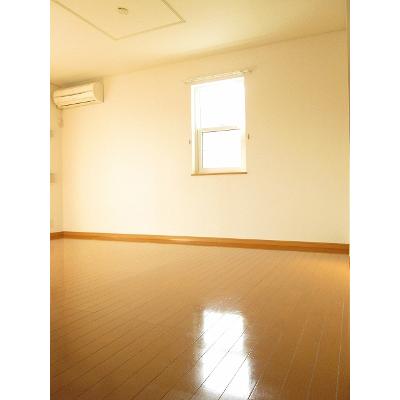 プルメリアＣ 101【管理NO：1-014210501-01010】 ★家具家電は申し込み後に搬入します★ ★2026年11月中旬入居可能★の物件写真2