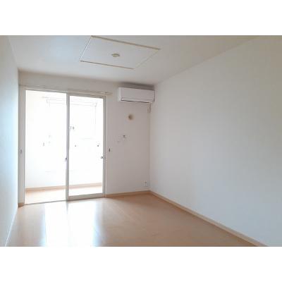 フローラ　Ａ 103【管理NO：1-016727801-01030】 ★家具家電は申し込み後に搬入します★ ★2026年11月中旬入居可能★の物件写真2
