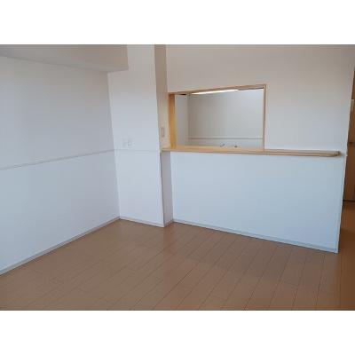 カトレア 203【管理NO：1-017266801-02030】 ★家具家電は申し込み後に搬入します★ ★2026年11月中旬入居可能★の物件写真2