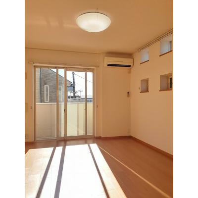 アマーレ　フィリア 204【管理NO：1-015276601-02040】 ★家具家電は申し込み後に搬入します★ ★2026年11月中旬入居可能★の物件写真2