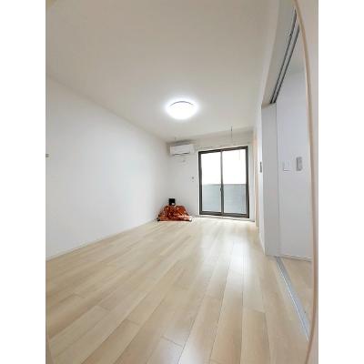 クリスタル・レジデンスⅡ 101【管理NO：1-025711301-01010】 ★家具家電は申し込み後に搬入します★ ★2026年10月中旬入居可能★の物件写真2