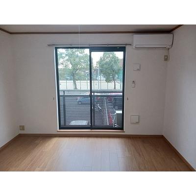 プラシード 201【管理NO：1-012436501-02010】 ★家具家電は申し込み後に搬入します★ ★2026年11月中旬入居可能★の物件写真2