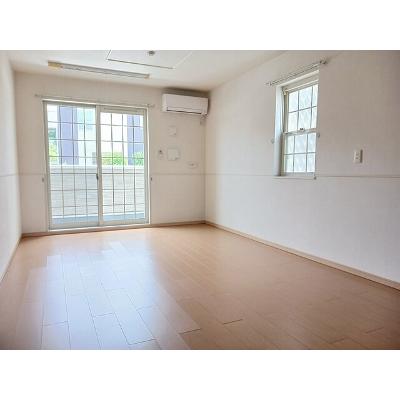 フィオーレ１ 101【管理NO：1-016368801-01010】 ★家具家電は申し込み後に搬入します★ ★2026年11月中旬入居可能★の物件写真2