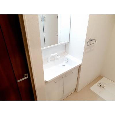 apartment 〒108-0075　東京都港区港南２丁目16-1