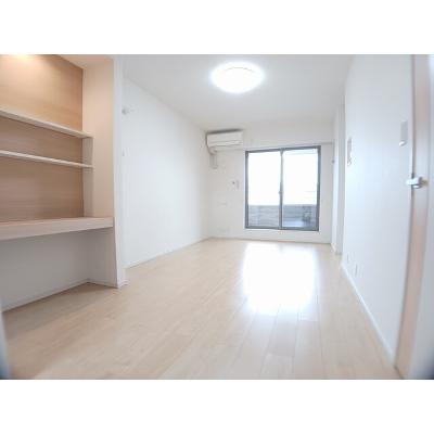 スプリングテラス 203【管理NO：1-023747301-02030】 ★家具家電は申し込み後に搬入します★ ★2026年10月上旬入居可能★の物件写真2