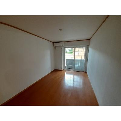 ア・ラ・モード　Ⅱ 103【管理NO：1-011773602-01030】 ★家具家電は申し込み後に搬入します★ ★2026年11月中旬入居可能★の物件写真2