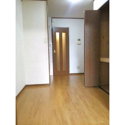 グラン　ペルル 201【管理NO：1-010956501-02010】 ★家具家電は申し込み後に搬入します★ ★2026年11月中旬入居可能★の物件写真2