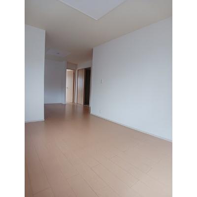 シャン・ド・フルールⅠ 101【管理NO：1-018900901-01010】 ★家具家電は申し込み後に搬入します★の物件写真2