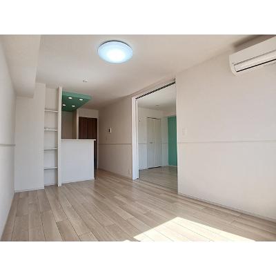 瑠璃玻璃ハウス 103【管理NO：1-025747701-01030】 ★家具家電は申し込み後に搬入します★の物件写真2