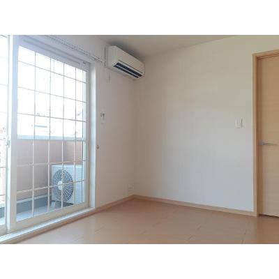 サウス・ヴィラ 102【管理NO：1-016528601-01020】 ★家具家電は申し込み後に搬入します★ ★2026年11月中旬入居可能★の物件写真2