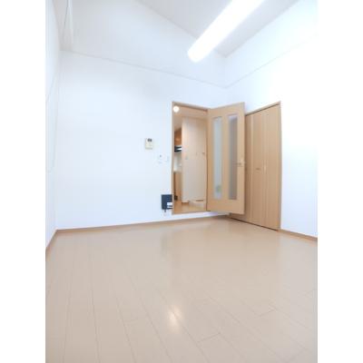 セレブパレス 202【管理NO：1-015112301-02020】 ★家具家電は申し込み後に搬入します★の物件写真2