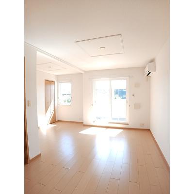 ケ－マ・ハ－モニ－１番館 201【管理NO：1-015428401-02010】 ★家具家電は申し込み後に搬入します★の物件写真2