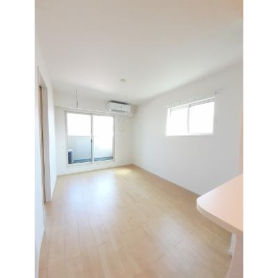 モデルヌ・シス 203【管理NO：1-025320101-02030】 ★家具家電は申し込み後に搬入します★ ★2026年11月中旬入居可能★の物件写真2