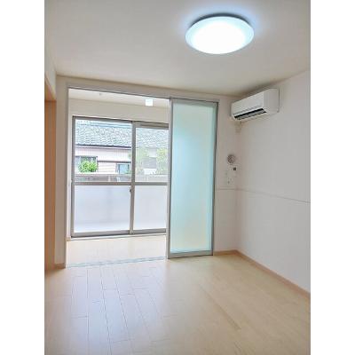 ＥＫＡＲＩＮＡ助任 102【管理NO：1-015922101-01020】 ★家具家電は申し込み後に搬入します★ ★2026年11月中旬入居可能★の物件写真2