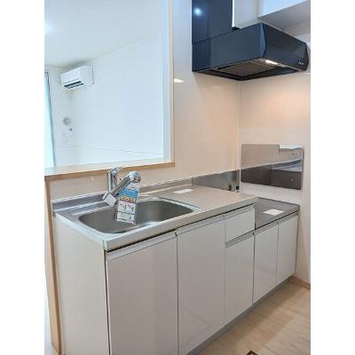 ＥＫＡＲＩＮＡ助任 102【管理NO：1-015922101-01020】 ★家具家電は申し込み後に搬入します★ ★2026年11月中旬入居可能★の物件写真3