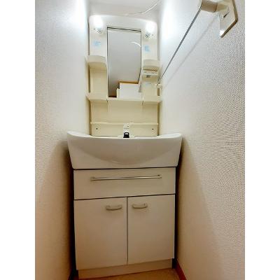 apartment 〒108-0075　東京都港区港南２丁目16-1