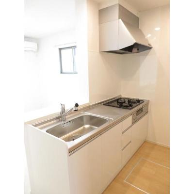 メイクロードⅢ 101【管理NO：1-024302101-01010】 ★家具家電は申し込み後に搬入します★ ★2026年11月中旬入居可能★の物件写真3