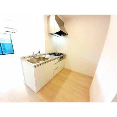 アイメニーエヌケー　Ⅴ 204【管理NO：1-026803801-02040】 ★家具家電は申し込み後に搬入します★ ★2026年11月中旬入居可能★の物件写真3