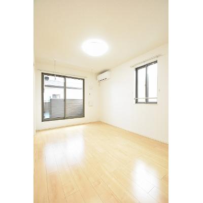 レインフォース 205【管理NO：1-022641401-02040】 ★家具家電は申し込み後に搬入します★ ★2026年11月中旬入居可能★の物件写真2