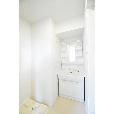 レインフォース 205【管理NO：1-022641401-02040】 ★家具家電は申し込み後に搬入します★ ★2026年11月中旬入居可能★の物件写真6
