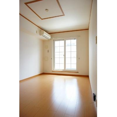 サンシャイン・ヒルズ 203【管理NO：1-015462901-02030】 ★家具家電は申し込み後に搬入します★ ★2026年11月中旬入居可能★の物件写真2