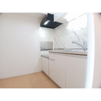 パストラル 201【管理NO：1-020557001-02010】 ★家具家電は申し込み後に搬入します★ ★2026年10月中旬入居可能★の物件写真3