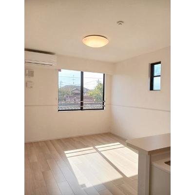 マドベーゼ 203【管理NO：1-027390601-02030】 ★家具家電は申し込み後に搬入します★ ★2026年11月中旬入居可能★の物件写真2
