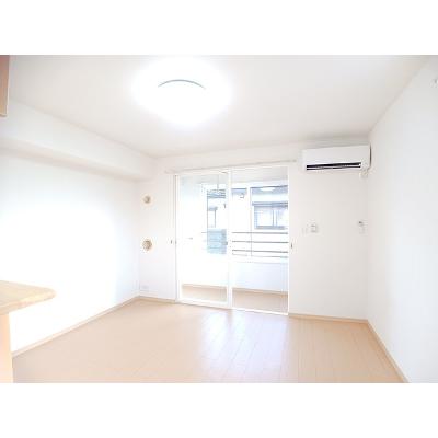 サン　アンドリュー 203【管理NO：1-016124501-02030】 ★家具家電は申し込み後に搬入します★の物件写真2