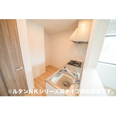 ピノ　マリ－ナ 101【管理NO：1-028754001-01010】 ★家具家電は申し込み後に搬入します★ ★2027年02月上旬入居可能★の物件写真3