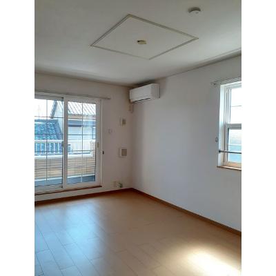 レトアⅡ 201【管理NO：1-015083101-02010】 ★家具家電は申し込み後に搬入します★ ★2026年12月中旬入居可能★の物件写真2