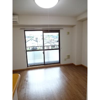 カレント加茂川 202【管理NO：1-012498201-02020】 ★家具家電は申し込み後に搬入します★ ★2026年11月上旬入居可能★の物件写真2