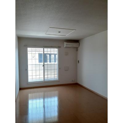 フィオーレⅣ 201【管理NO：1-016891702-02010】 ★家具家電は申し込み後に搬入します★ ★2026年11月中旬入居可能★の物件写真2