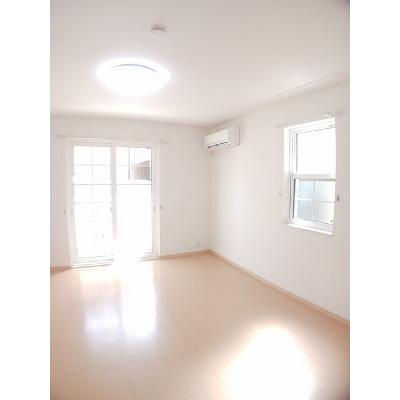 ウインティ 103【管理NO：1-016285701-01030】 ★家具家電は申し込み後に搬入します★ ★2026年11月中旬入居可能★の物件写真2