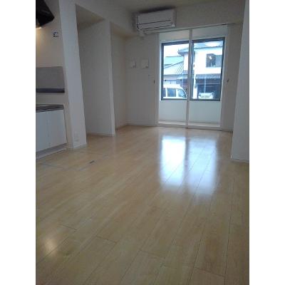 トイロ・明 101【管理NO：1-022093701-01010】 ★家具家電は申し込み後に搬入します★ ★2026年11月中旬入居可能★の物件写真2