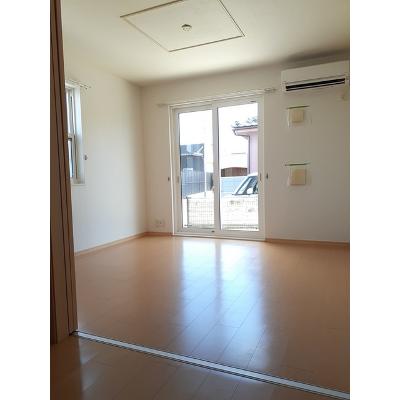 カーサ・春山Ａ 101【管理NO：1-016313401-01010】 ★家具家電は申し込み後に搬入します★ ★2026年11月中旬入居可能★の物件写真2