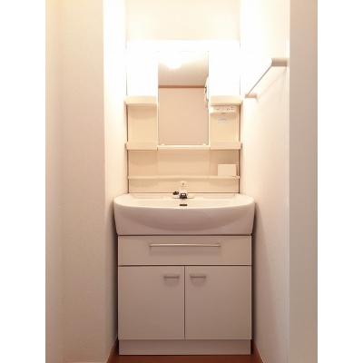 apartment 〒108-0075　東京都港区港南２丁目16-1