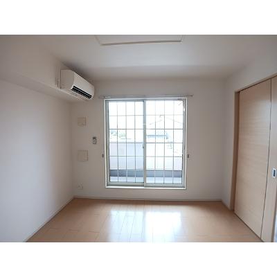 Ｌｕｃｋｙ　Ｂｅｌｌ 202【管理NO：1-018240301-02020】 ★家具家電は申し込み後に搬入します★の物件写真2