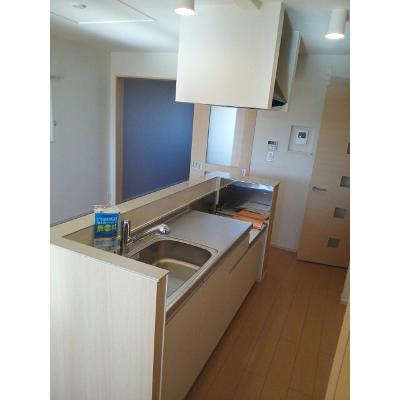 ラハナⅡ 201【管理NO：1-020084702-02010】 ★家具家電は申し込み後に搬入します★ ★2026年11月中旬入居可能★の物件写真3