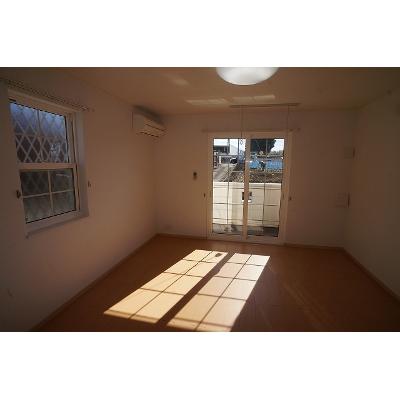 ソレイユメゾンⅠ 101【管理NO：1-015602001-01010】 ★家具家電は申し込み後に搬入します★ ★2026年11月中旬入居可能★の物件写真2