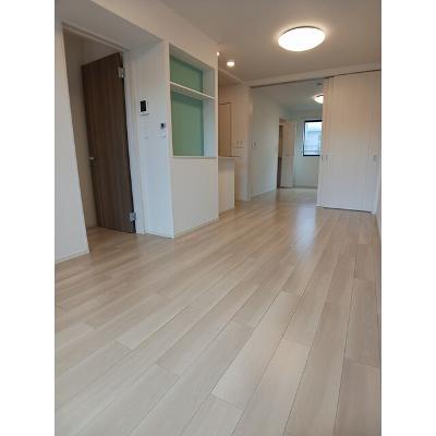 イオフェリーチェ 203【管理NO：1-027972401-02030】 ★家具家電は申し込み後に搬入します★の物件写真2