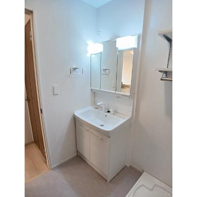 イオフェリーチェ 203【管理NO：1-027972401-02030】 ★家具家電は申し込み後に搬入します★の物件写真6