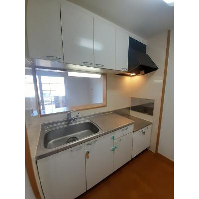 それいゆ東小二里 102【管理NO：1-013458201-01020】 ★家具家電は申し込み後に搬入します★の物件写真3