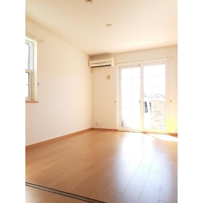 サンブリ－ズⅡ 101【管理NO：1-013760401-01010】 ★家具家電は申し込み後に搬入します★ ★2026年11月中旬入居可能★の物件写真2