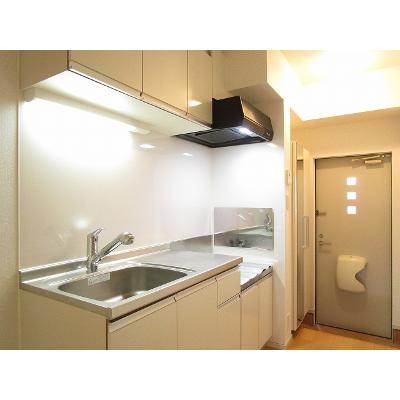 フレシール 102【管理NO：1-018385301-01020】 ★家具家電は申し込み後に搬入します★ ★2026年10月下旬入居可能★の物件写真3