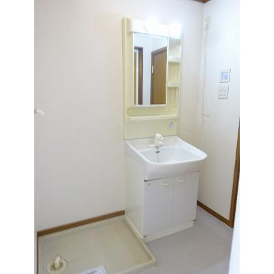 ルミエール館 201【管理NO：1-010835801-02010】 ★家具家電は申し込み後に搬入します★ ★2026年11月上旬入居可能★の物件写真6